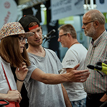 Foto: Besuchende der Velo Frankfurt