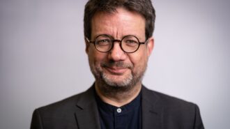 Foto: Porträt von Thomas Kaspar, früherer Chefredakteur der Frankfurter Rundschau