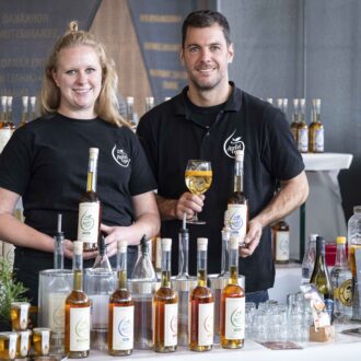 Foto: Ausstellungsstand der Genussmesse mit Essig und Ölen