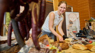 Foto: Messestand mit Wildprodukten von Otto
