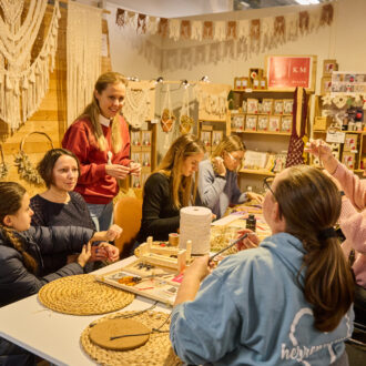 Foto: Bastelworkshop auf der Kreativ Welt 2025